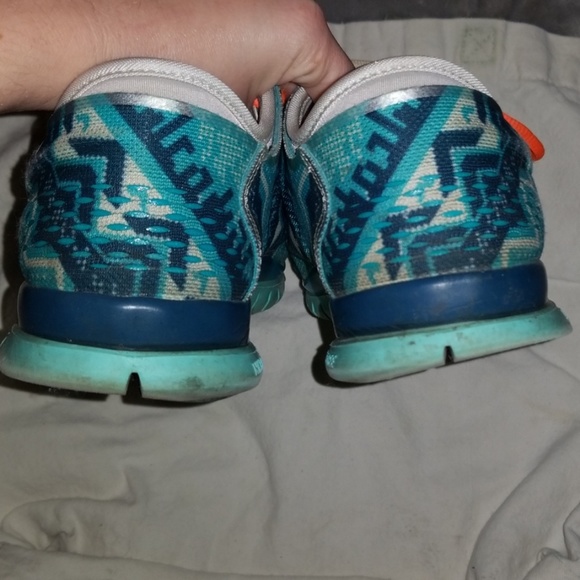 ⭕ SOLD ⭕ Nike Sneakers - Picture 6 of 7